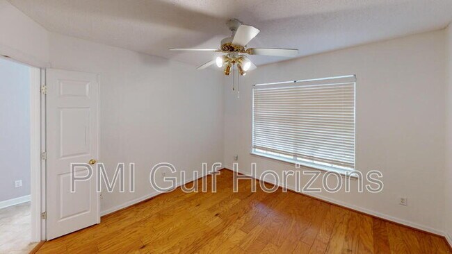 Building Photo - 318 Mirabelle Dr