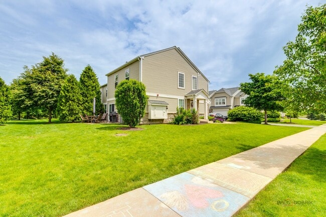 Building Photo - 347 Devoe Dr