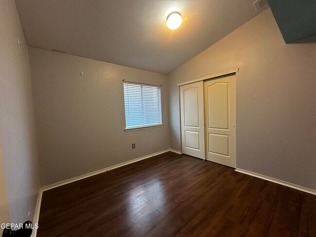 Building Photo - 2405 Sparrow Point St
