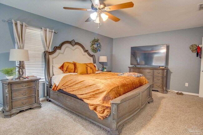 Building Photo - 2005 Tujaques Pl