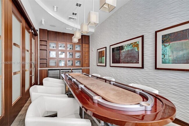 Building Photo - 2831 N Ocean Blvd