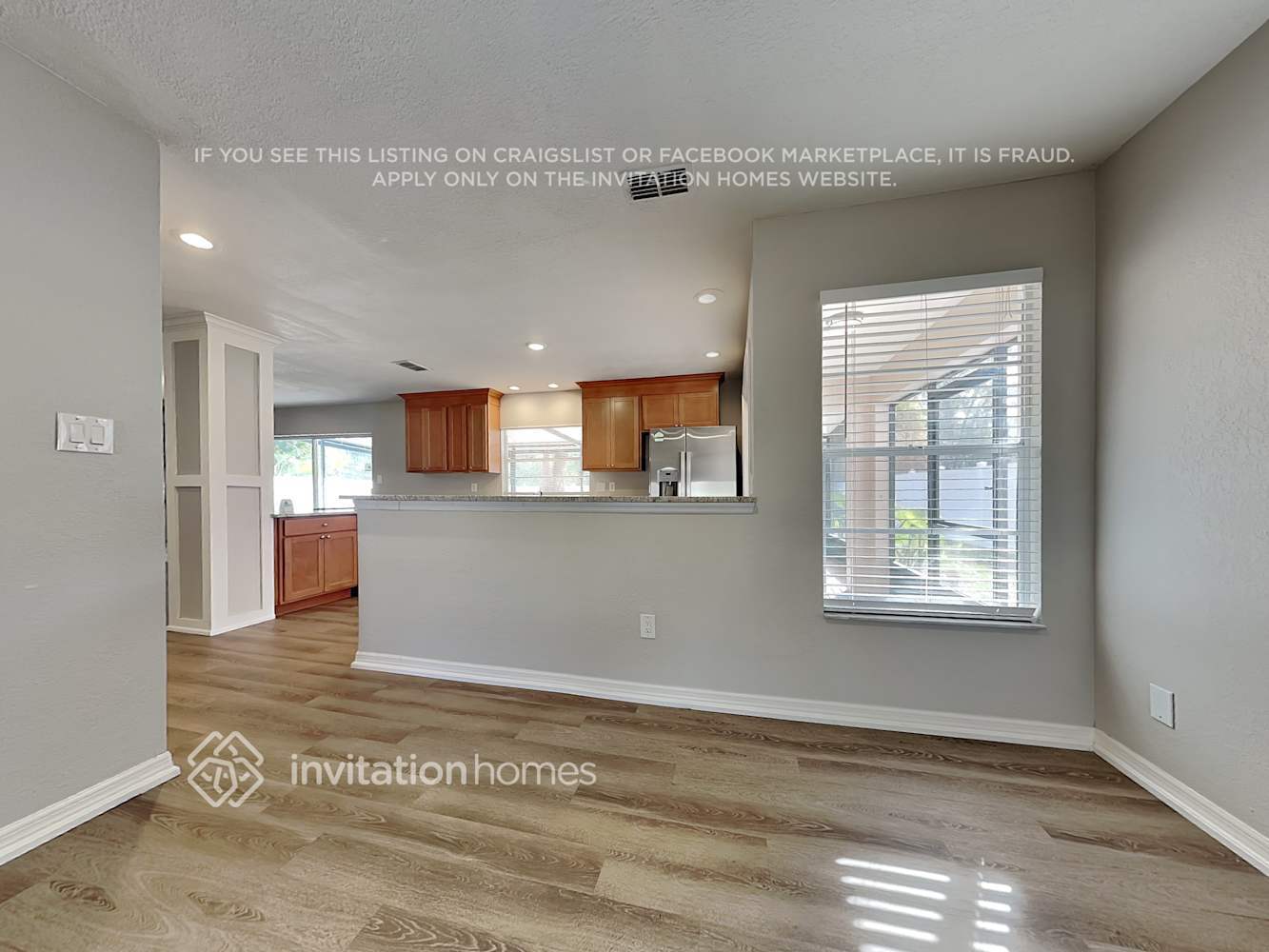 Building Photo - 548 Oak Creek Dr