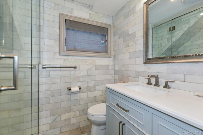 Building Photo - 22 Olive St