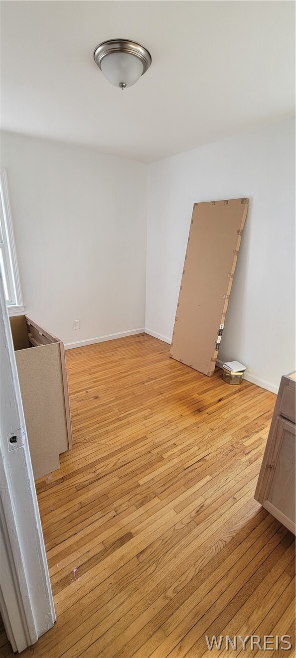 Building Photo - 3553 Sherwood Ave