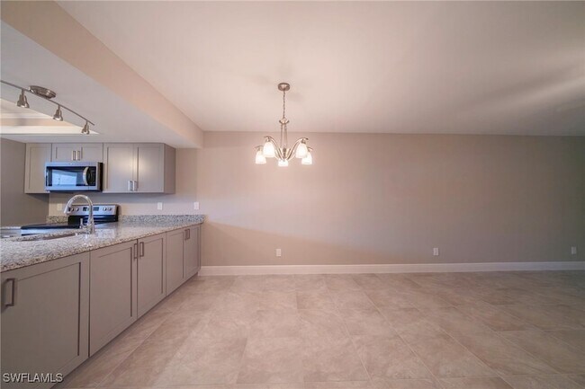 Building Photo - 17456 Woodland Trace Dr