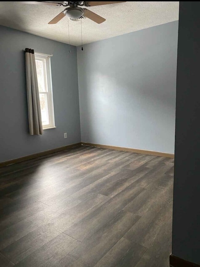 Building Photo - 218 Parker Rd