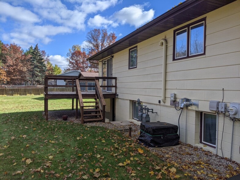 Back deck - 1910 Tamarack St