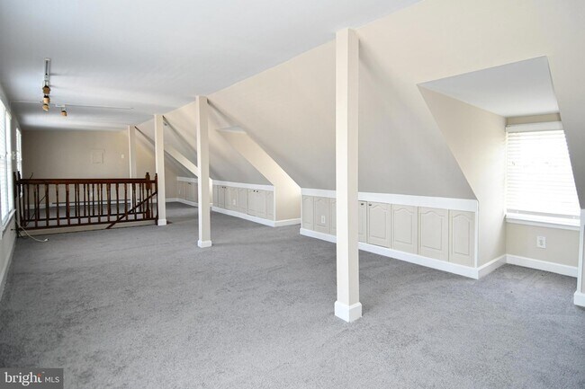 Building Photo - 17 - Apt. #1 Madision Street Unit