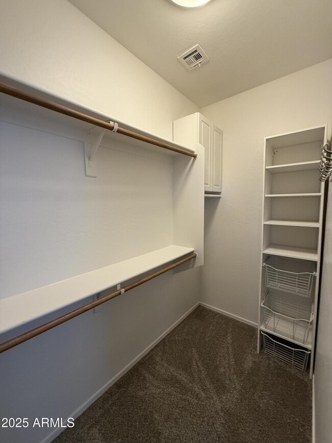 Building Photo - 5355 W Chisum Trail