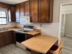 Building Photo - 2300 Aster Way