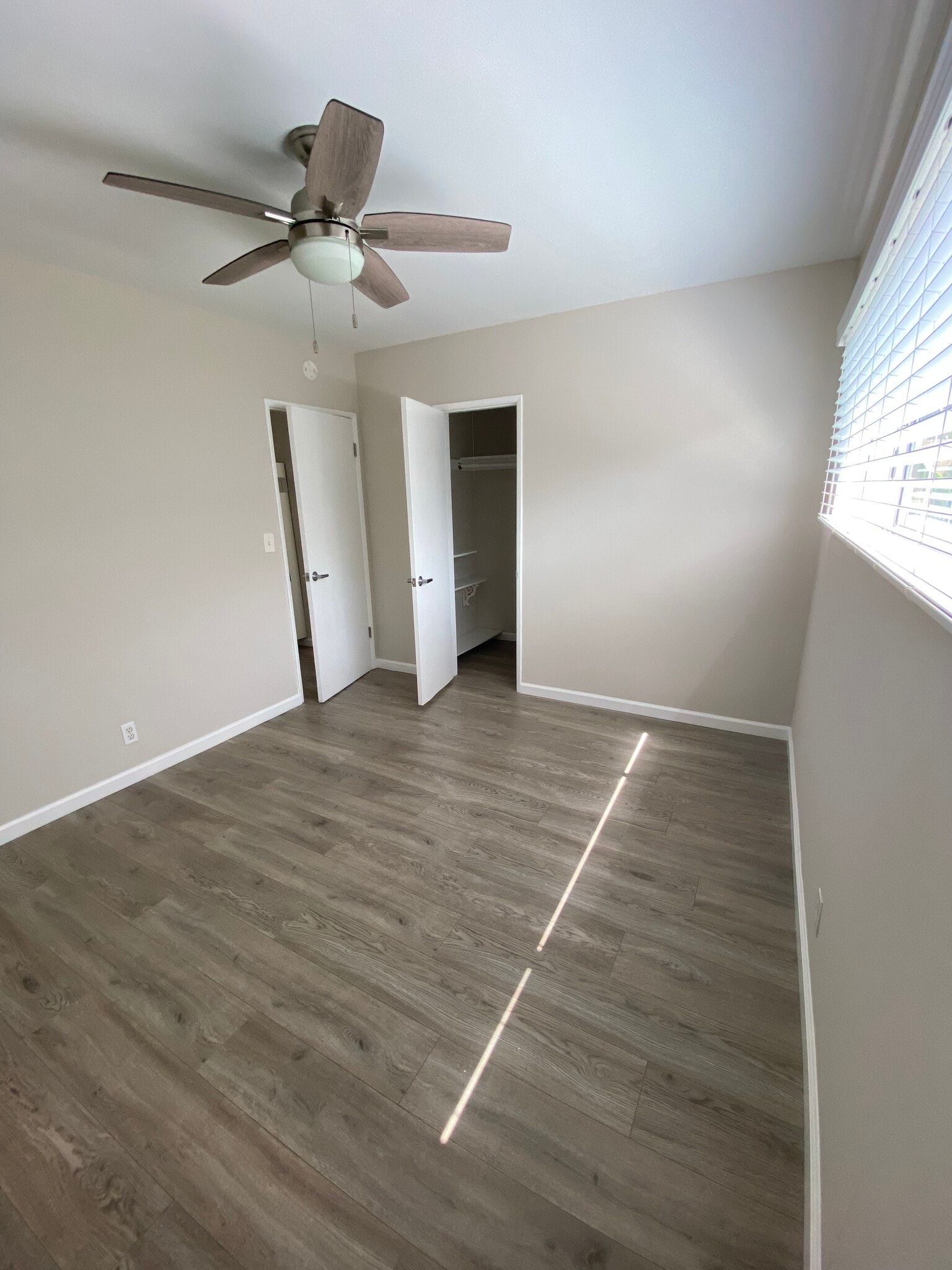 Building Photo - 15430 Freeman Ave