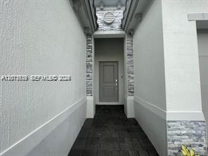 Building Photo - 863 SE 26th Ter