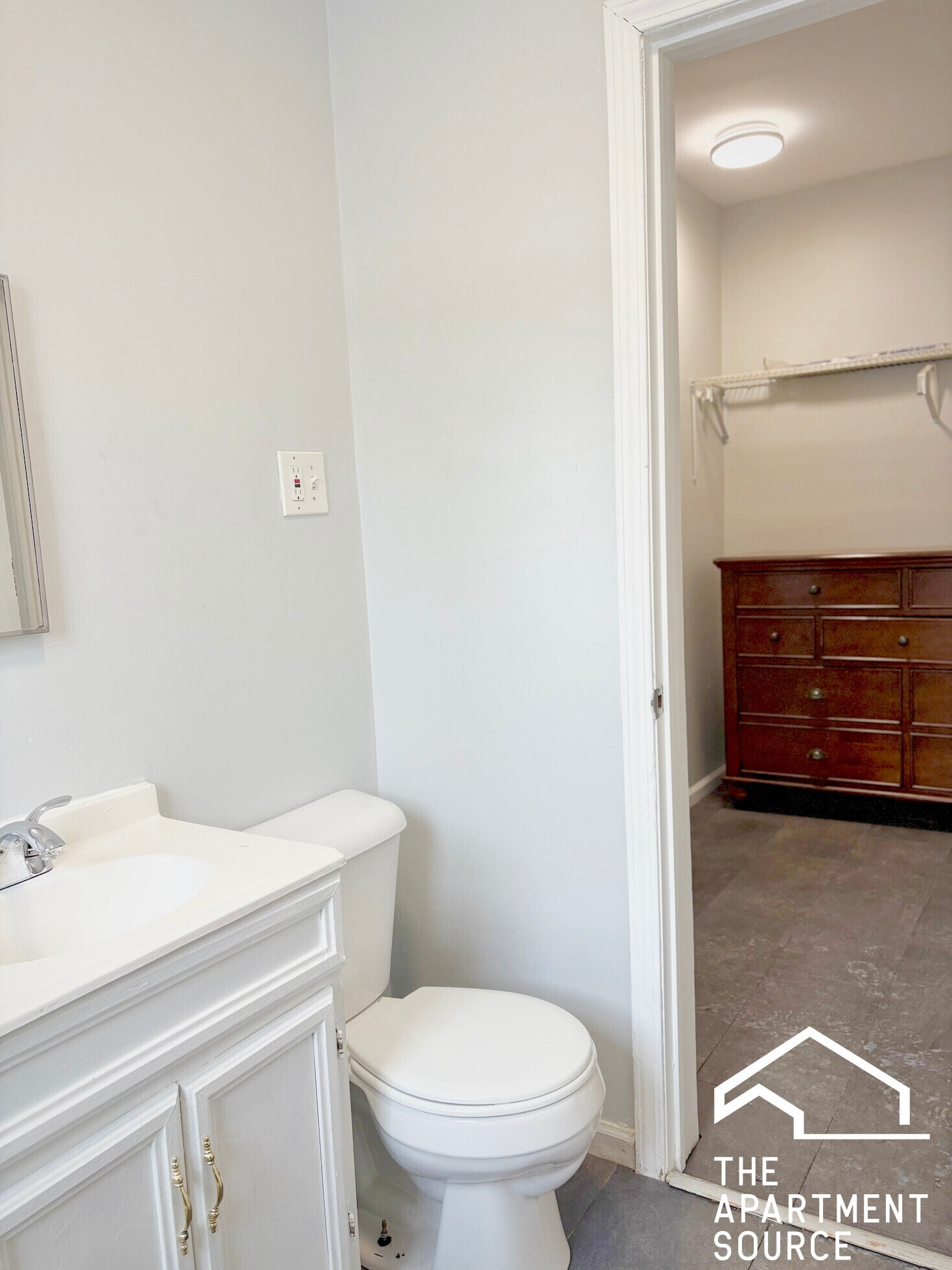 Building Photo - 6226 S Western Ave