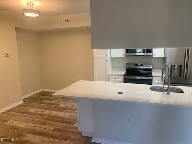 Building Photo - 6321 Aragon Way