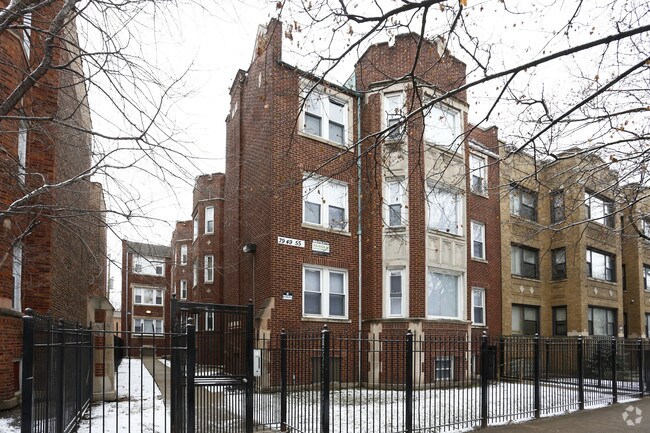Building Photo - 7949 S Ellis