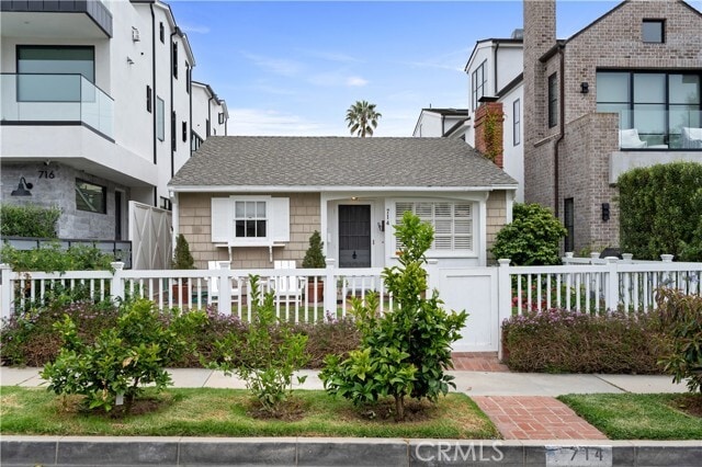 Building Photo - 714 Heliotrope Ave