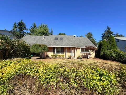 Building Photo - 16725 SE Naegeli Dr