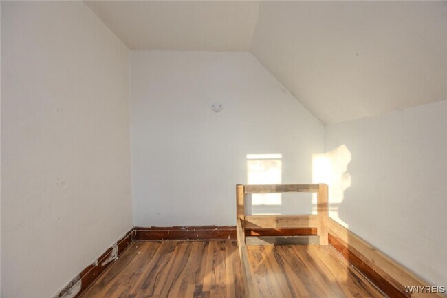 Building Photo - 2146 Genesee St