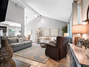 Building Photo - 126 Beachwood Ave