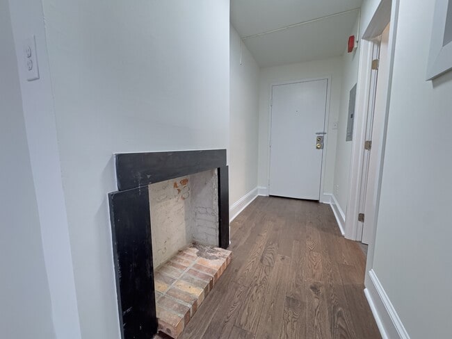 Building Photo - 1832-34 Callowhill St