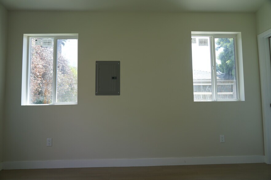 Building Photo - 3227 Castle Heights Ave