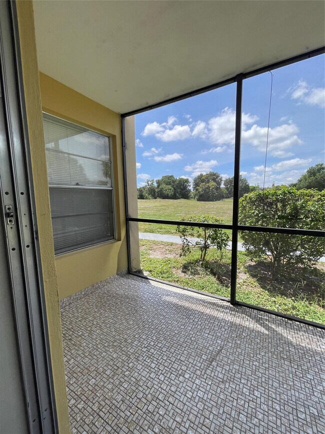 Building Photo - 4158 Inverrary Dr