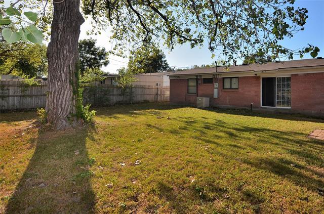 Building Photo - 4524 Sherwood Dr