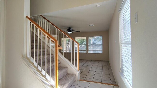 Building Photo - 2208 Ada Ln