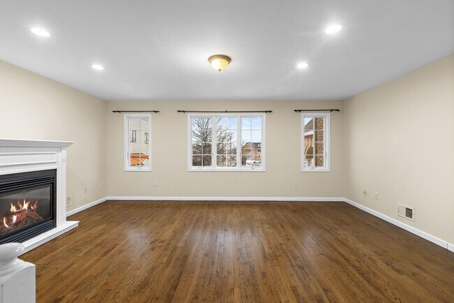 Building Photo - 12 Liberty Ct.