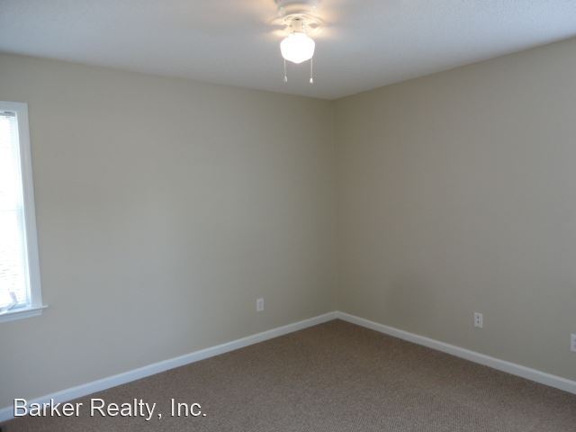 Building Photo - 3 br, 2 bath House - 1017 Laurel Leaf Road