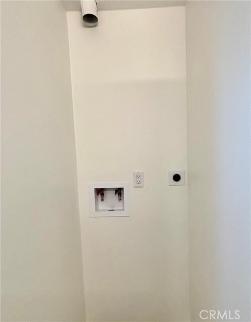 Building Photo - 520 W Rte 66