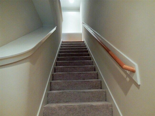 Building Photo - 11315 Main St