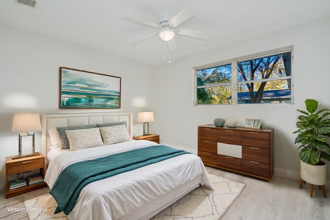 Building Photo - Fully Remodeled 2-Bedroom Home in Prime Or...