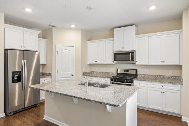 Building Photo - Modern 3BR Townhome with Garage in Desirable Nichols Vale