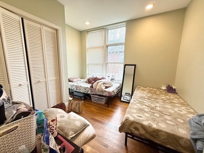 Building Photo - 299 Dudley St