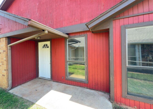 Building Photo - 1109 Dustin Dr