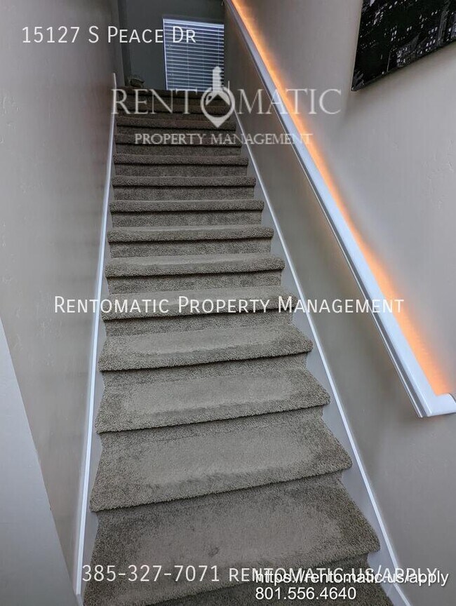 Building Photo - 15127 Peace Dr