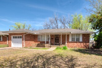 Building Photo - 3809 NW 51st St