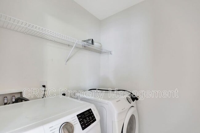 Building Photo - 8986 Cat Tail Pond Rd