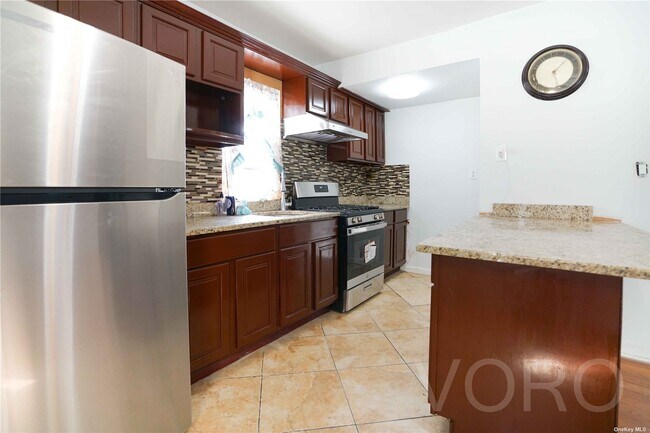 Building Photo - 104-54 90th Ave