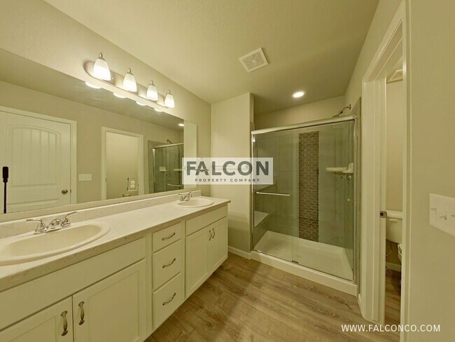 Building Photo - 876 Petra Heights