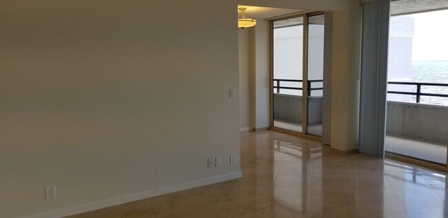 Building Photo - 3560 S Ocean Blvd
