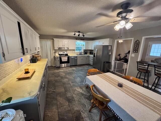 Building Photo - 991 Hardesty Loop Rd