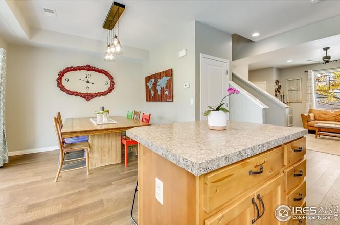 Building Photo - 347 Toronto St