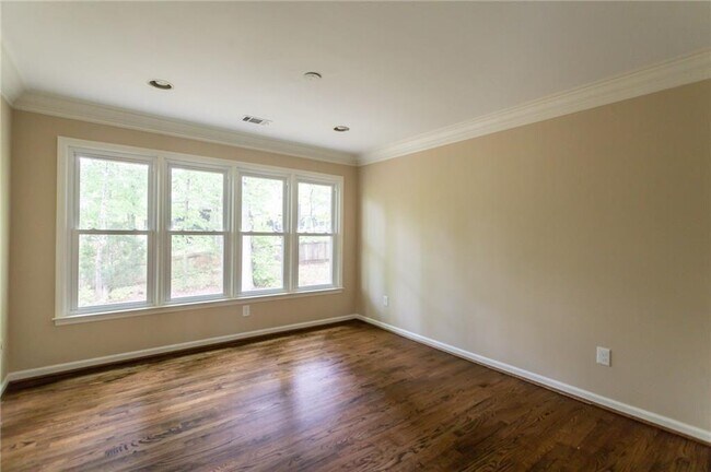 Building Photo - 4941 Gaskin Walk