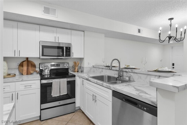 Building Photo - 1810 Florida Club Cir