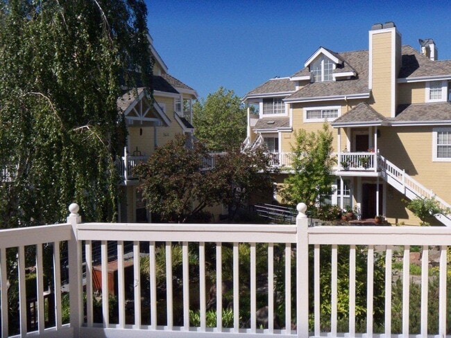 Building Photo - Live in Benicia Marina, Boat views from Deck