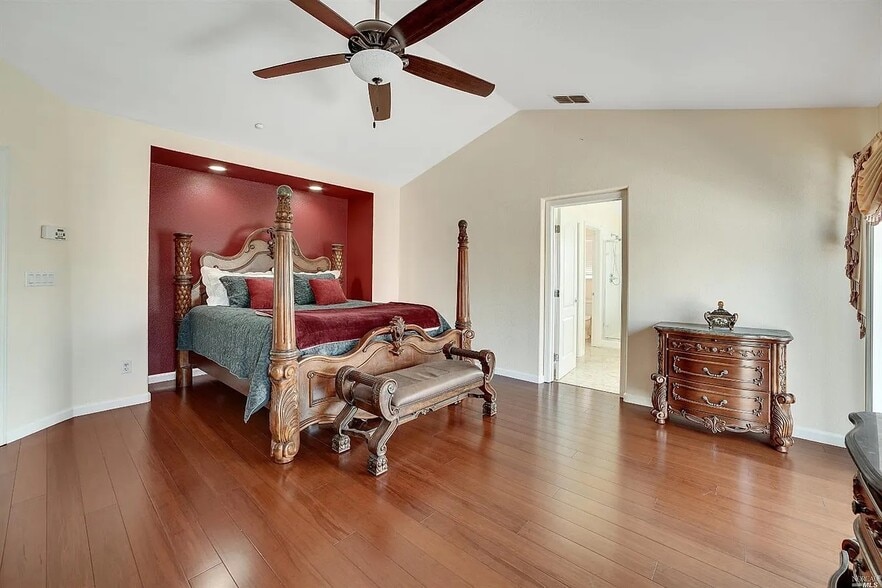 Building Photo - 332 Ring Neck St