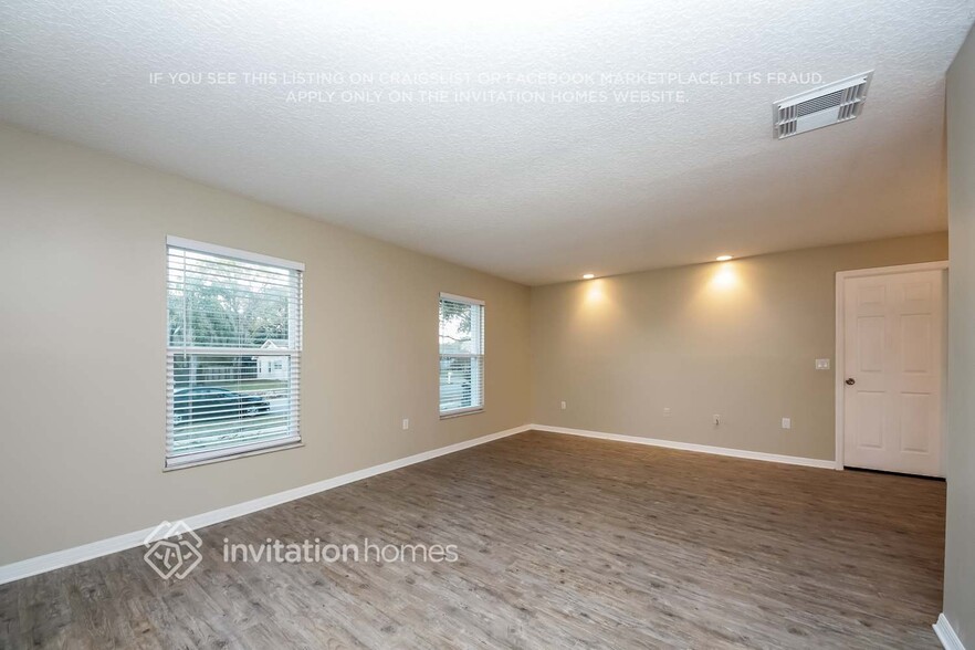 Building Photo - 8140 Caraway Dr