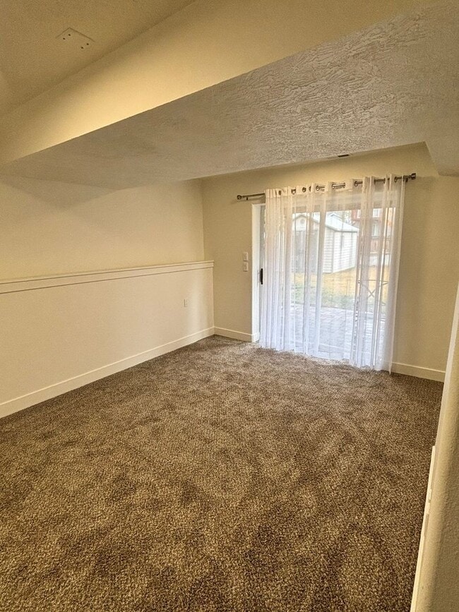 Building Photo - Immaculate Fully Remodeled Orem Home for Rent